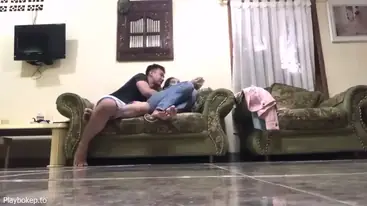 Gadis Cantik Pasrah Posisi Doggy Di Rumah poster