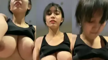 Gadis Chindo Semok Cantik Goyang Atas Kasur poster