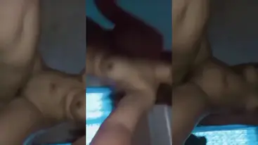 Gadis Miss Elvia Cantik Goyang Atas Kasur Kost poster