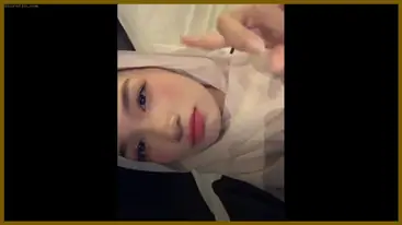 Riyani Cewek 18+ Jilbab Skandal Viral Colmek Dan Ngewe poster