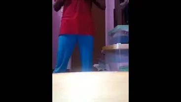 Ukhti Hijab Cantik Live Bersantai Kasur Crot poster